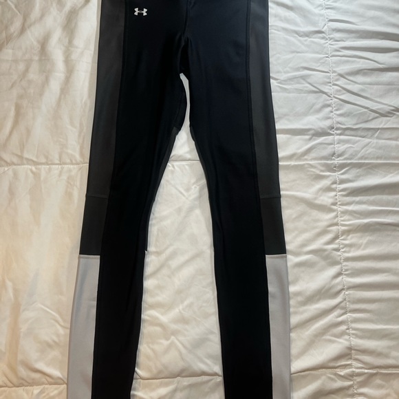 Under Armour Small Black and White Performance Leggings No‎ Slip Waistband - Picture 1 of 11